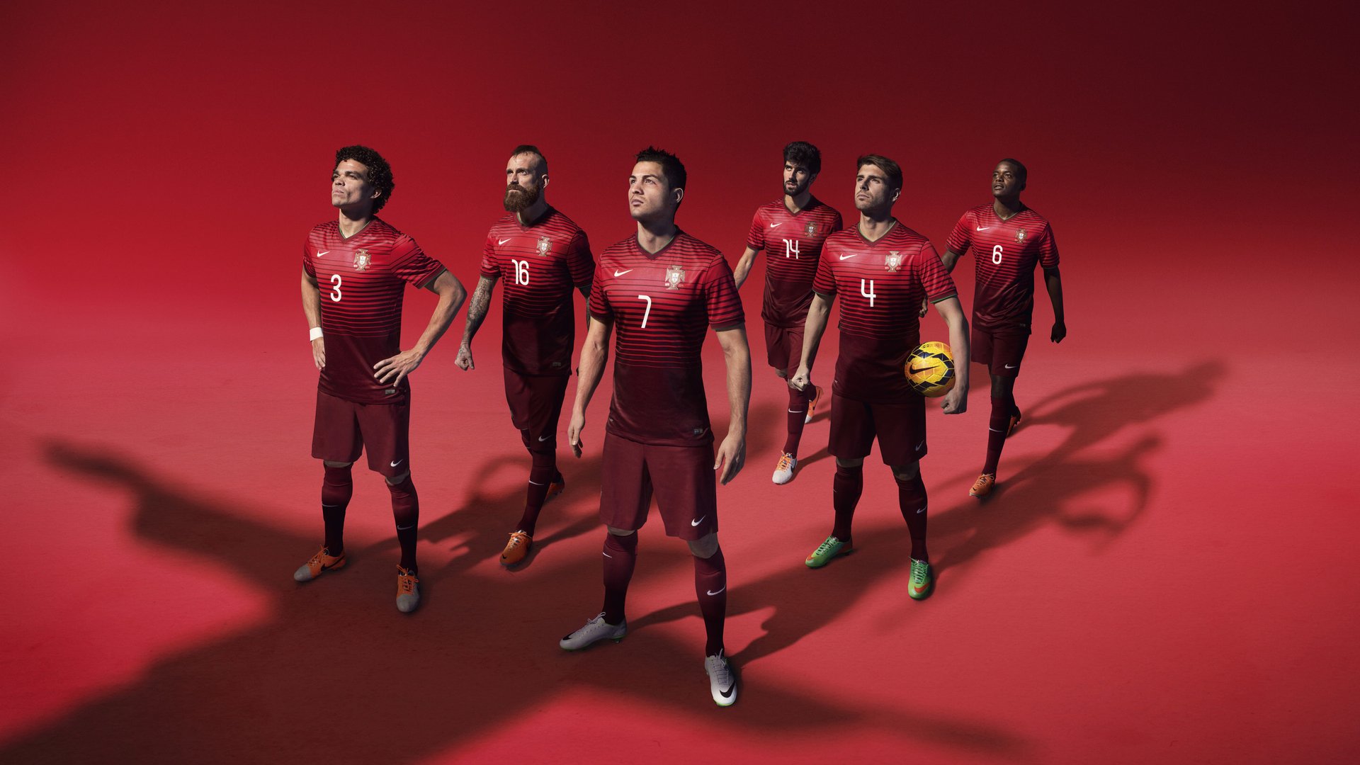 国足球员冲击力与身体对抗研究，足球运动对抗性强,运动员后面要写什么