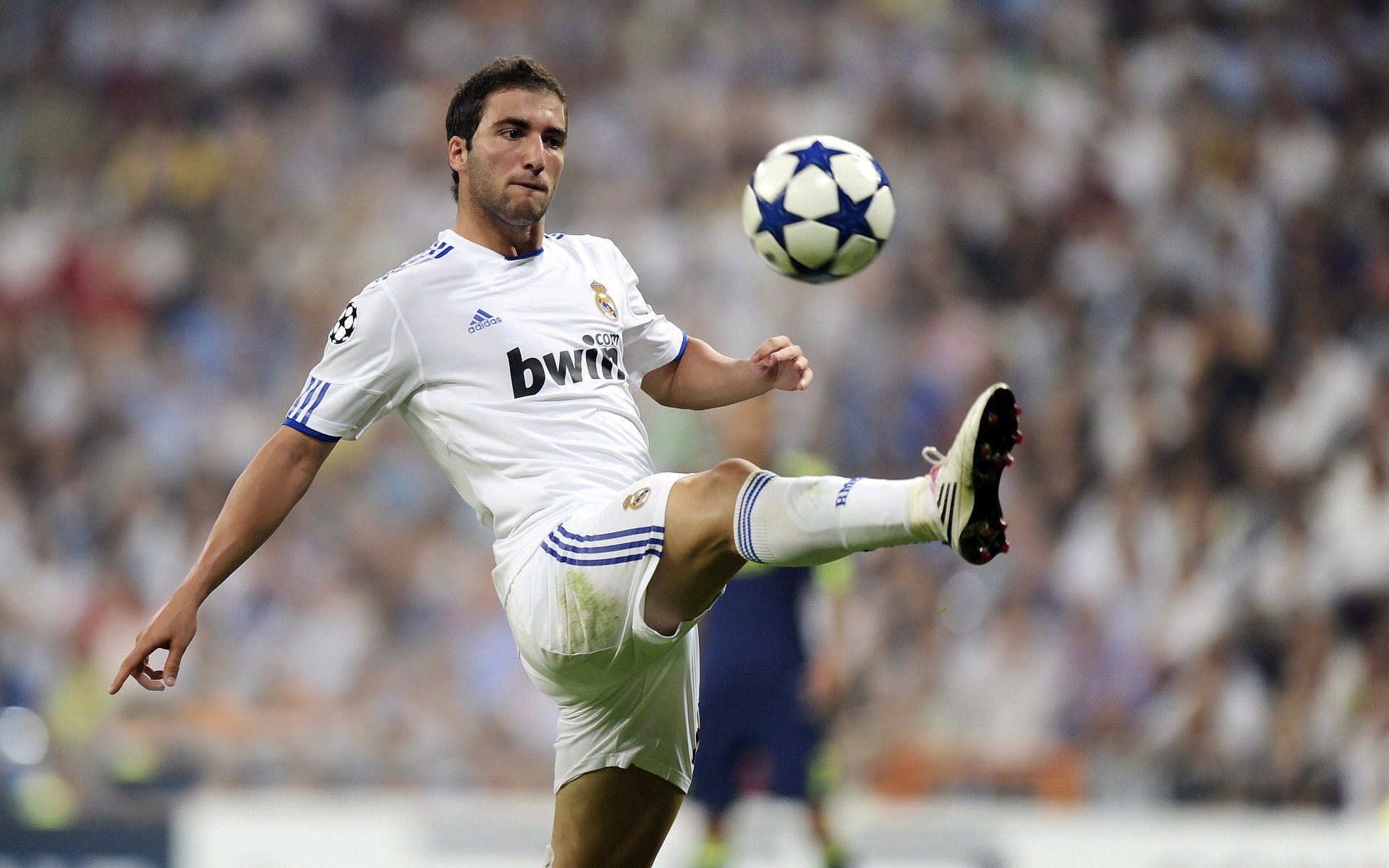 亚冠联赛国足战平 球员心理承受能力备受考验，亚冠中国足球